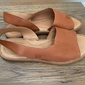Born Inlet sandals size 9